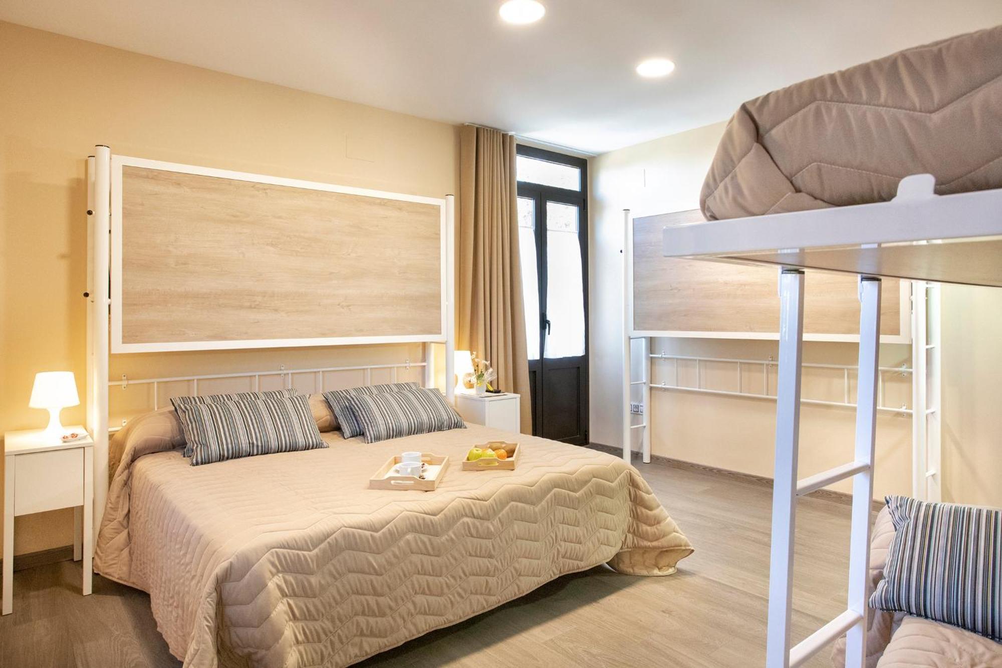 Hostel La Capella Poblet
