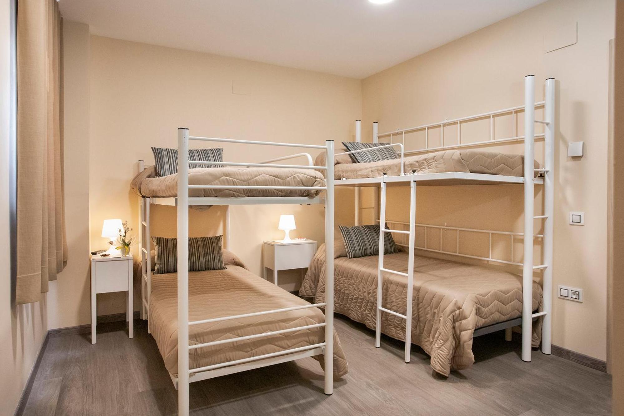 La Capella Hostel *