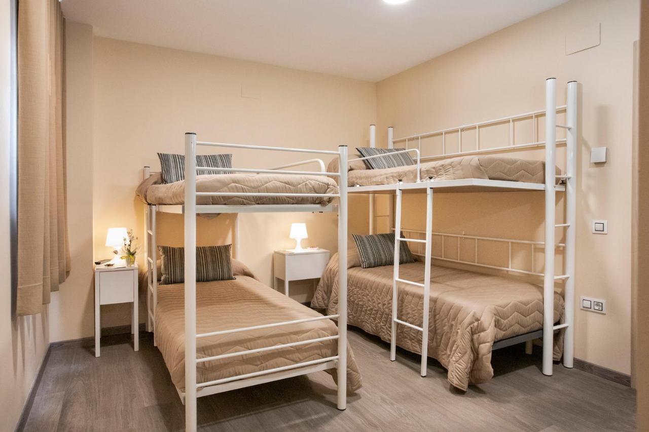 La Capella Hostel *